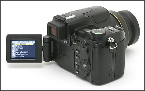 ����� Nikon Coolpix 8800 