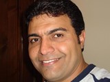 شاعر ومؤلف اغاني وليا اغاني في السوق