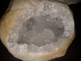 حجر الصحراء يحتوي أشكال مثل الماس