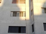 عمارة إستثمارية في عمان الشرقية للبيع جبل التاج