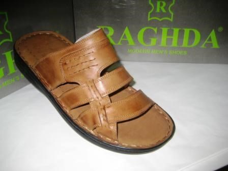 مطلوب وكلاء بالدول العربية لمصنع أحذية جلدية  .