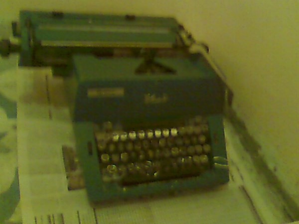 آلات كاتبة ماركة أوبتيما قديمة جدا