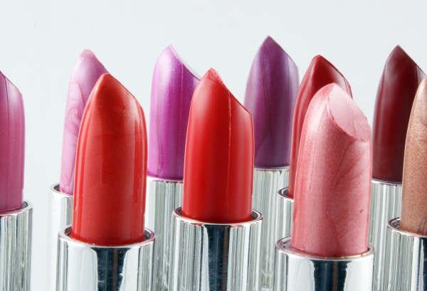 مطلوب وكلاء لمواد تجميل عالمية .