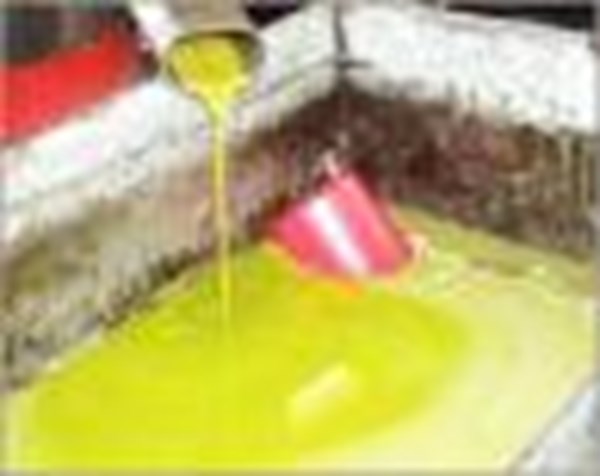 زيت زيتون سوري بكر ممتاز .