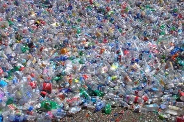 مطلوب زجاجات بلاستيكيه مستعمله Bottles scrap