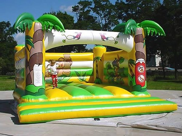 للإيجار ألعاب نطيطات ومعدات تسالي .