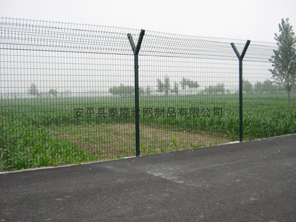 welded wire mesh السلاك شبك الحديد