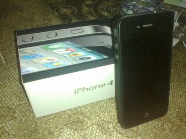 iphone 4 للبيع