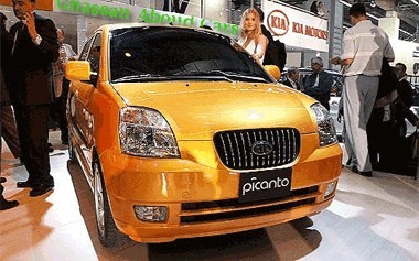 وكيل استيراد سيارات .