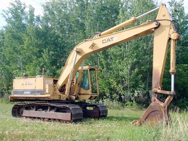 1990 CAT 235C