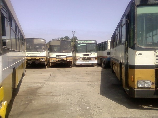 45 حافلة لافيراي بسعر جد مغري vendre 45 autobus laferai