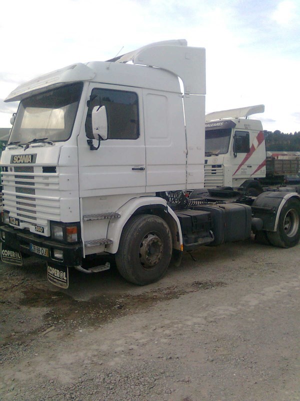 للبيع شاحنة نوع Scania 113360 موديل 1991