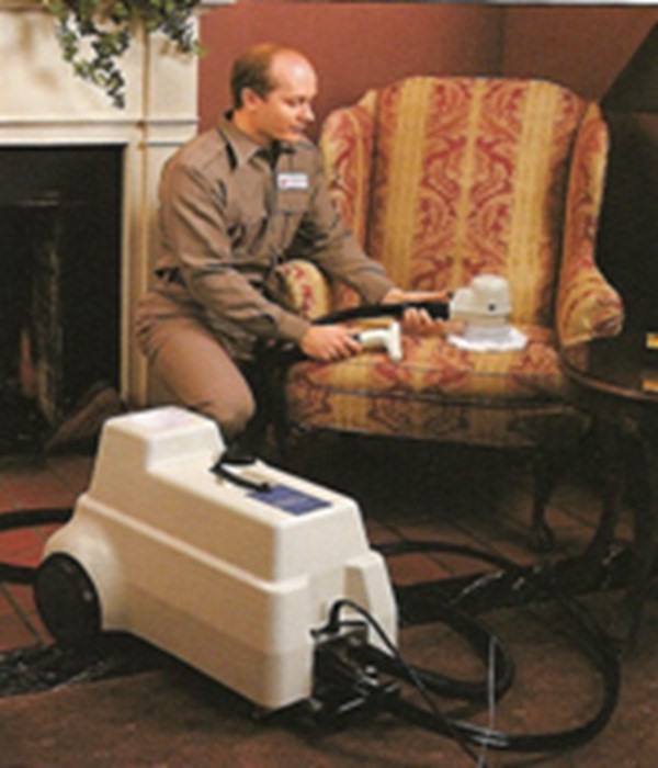 ماكينة تنظيف انتريه بالرغوة الجافة .