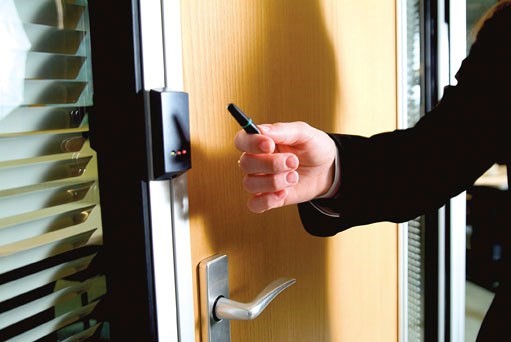 التحكم فى فتح الأبواب Access Control System