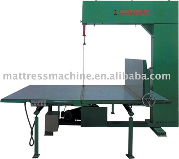 مطلوب مقص اسفنج للشراء قديم اوجديد .