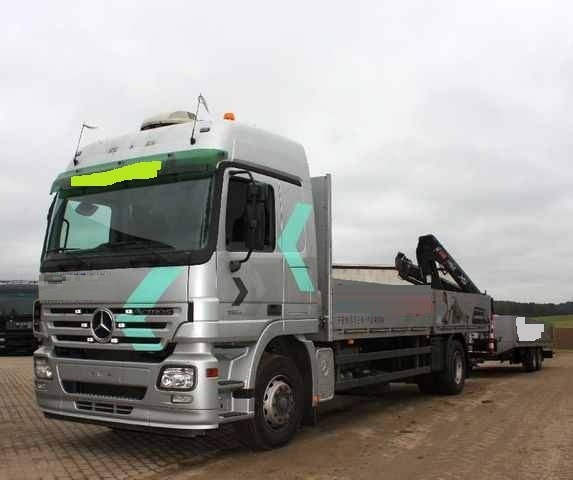 شاحنة مرسيدس مع رافعة بلوك من المانيا MERCEDES BENZ ACTROS 1832