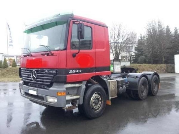 شاحنة مرسيدس من المانيا MERCEDES BENZ ACTROS 2643 6X4 2003