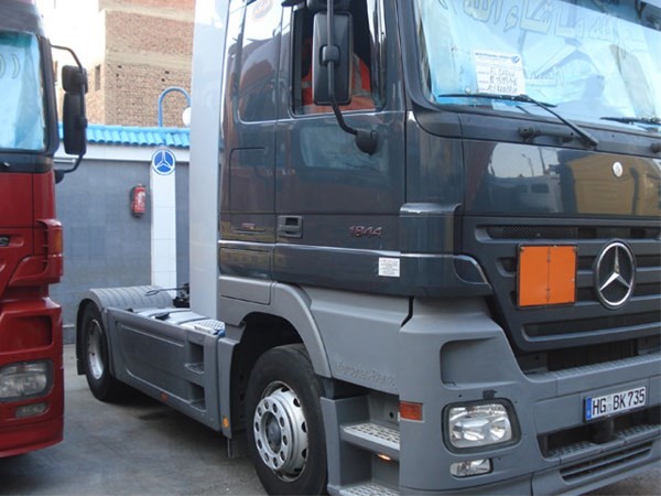 شاحنات mercedes actros موديل 2007