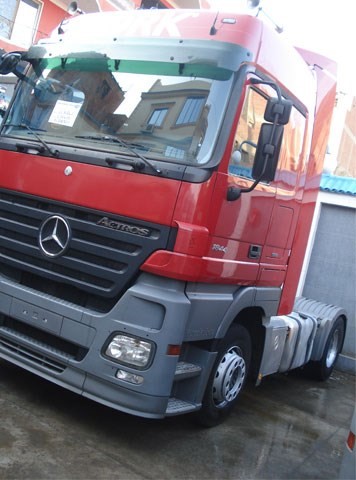 تريلات mercedes actros موديل 2008 بالمنوفية