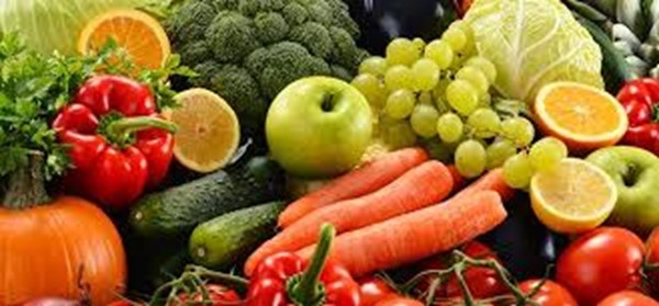 خضروات و فاكهة و معدات والات زراعية وقطع  .
