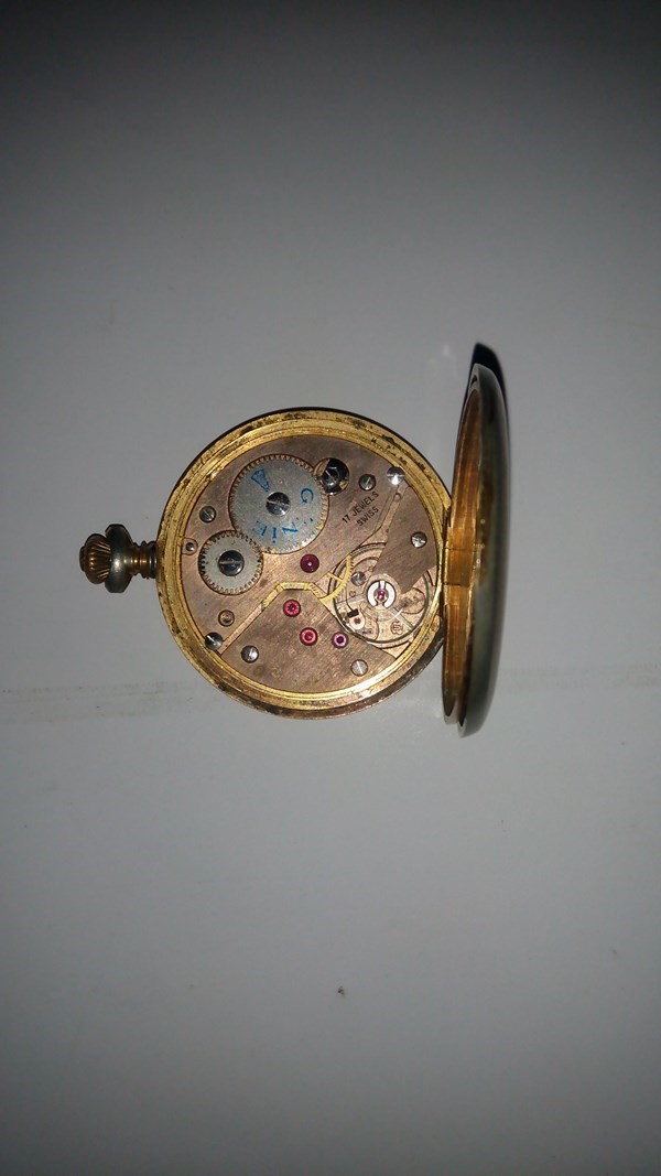 ساعة جيب أثرية ماركة جيني السويسرية للبيع