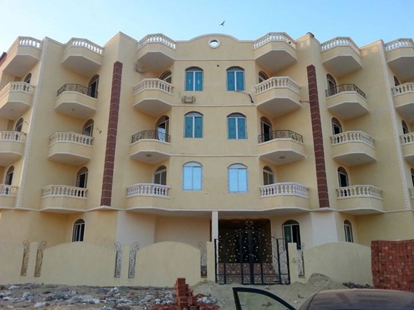 شقة بمدينة الشروق عمارة في غاية الروعة متشطبة وجاهزة للسكن