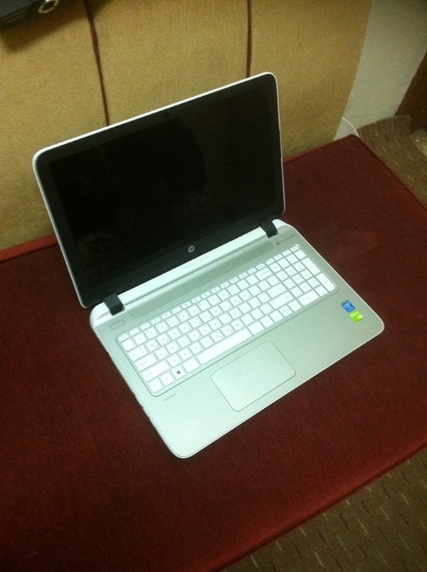 الحق الكميه محدودة جدا للبيع لابتوبات hp pavilion 15 p206nec beats a