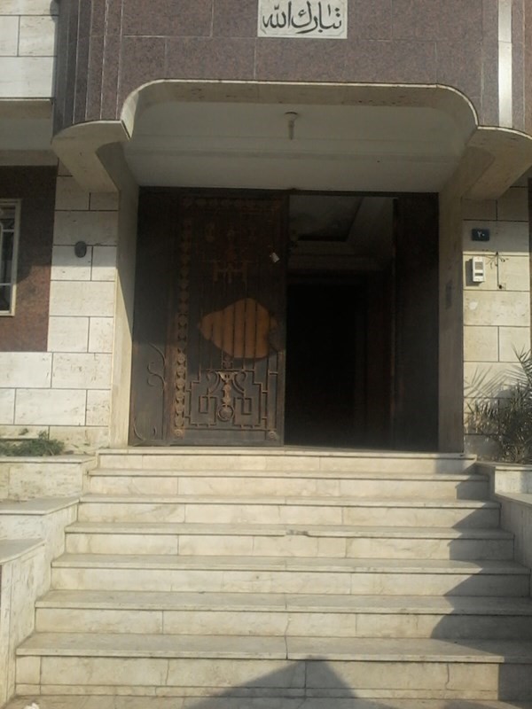 عماره للبيع في موقع مميز .