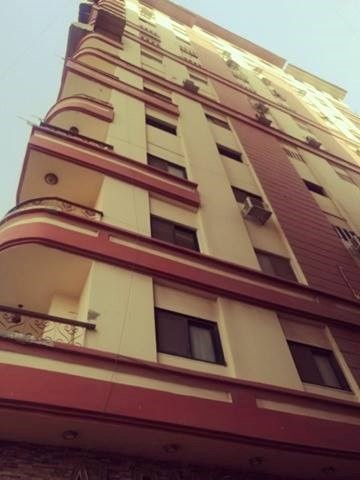 شقة ناصية مميزة للإيجار بشارع مدينة مبارك الرئيسي 175 م صافي