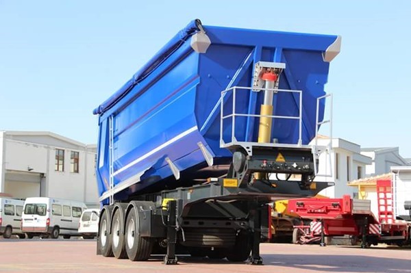 الموديل Half Pipe Tipper Trailer Hardox 450 الفئة العربات نصف المقطورة شاحن