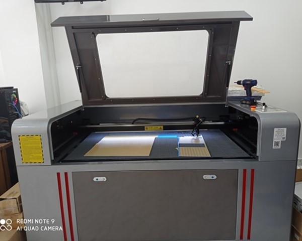 شركة الرؤى سي ان سي صيانة مكائن ليزر CO2 في العراق CO2 laser CNC machine