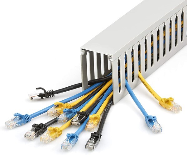 أنابيب إدارة الكابلات الكهربائية الصناعية ZGyzjm PVC مخفي كبلات الأسلاك