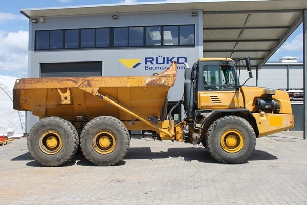 شاحنة مفصلية دمبر Dumper BELL B 30 D 6x6